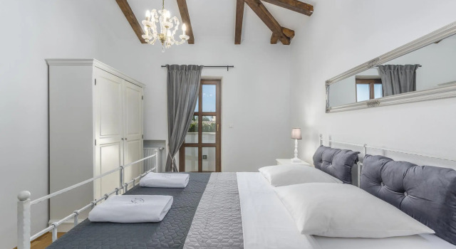 Rustica in Visnjan with 5 bedrooms and 1 bathrooms