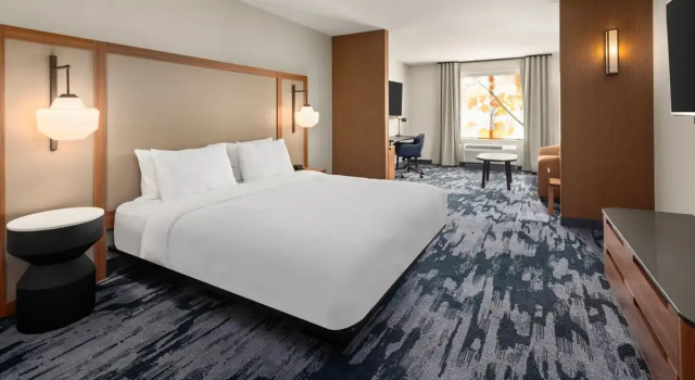 Люкс Fairfield by Marriott Inn & Suites Yankton