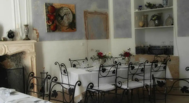 Domaine Des Escaunes, Book Hotel Hotels in Gard with a Pool, Swimming Pool