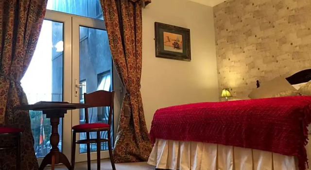 Номер Classic O Donovans Hotel