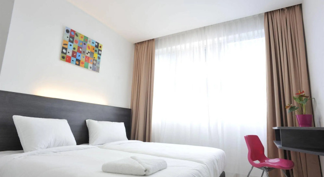 V Hotel Kuala Lumpur, Забронировать Отель Отели Федеральной территории Куала-Лумпура 3 звезды, 3*