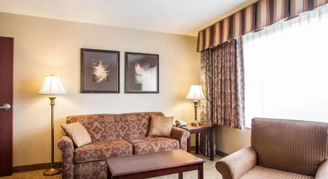Номер Standard Comfort Inn & Suites McMinnville Wine Country
