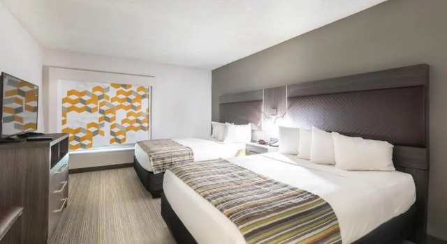 Четырёхместный люкс c 1 комнатой Country Inn & Suites by Radisson, Lake Norman Huntersville, NC