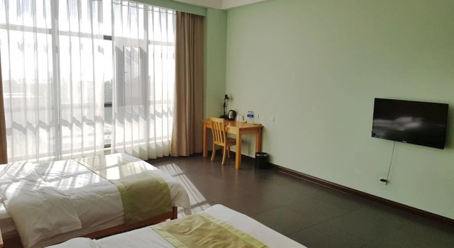 Red Flag Canal Intl Youth Hostel, Rezervovat Hostel Linzhou Henan