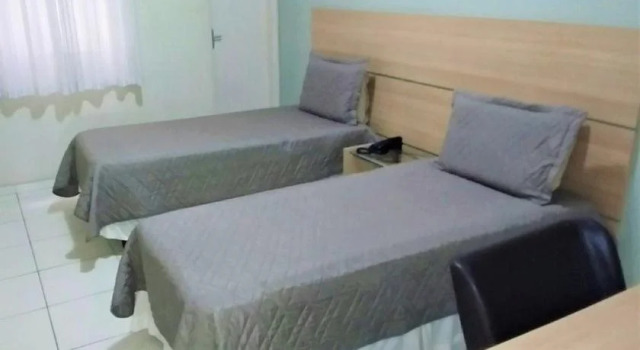 Gold Avenue Hotel