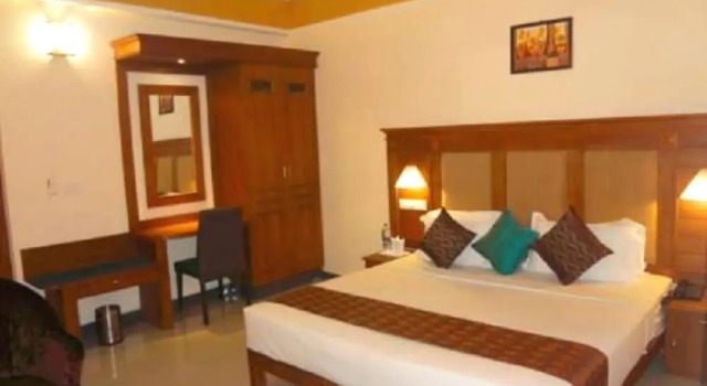 Hotel Seasons Thekkady, Забронировать Отель Отели штата Махараштры 3 звезды, 3*