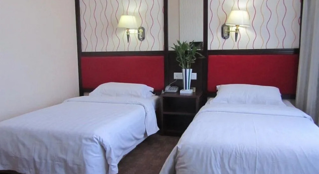 Qingdao High School Xianglan Hotel