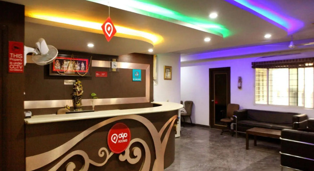 OYO Rooms Sujana Forum Mall, Забронировать Отель Хайдарабад Hyderabad Region, рядом с Технологический университет им. Джавахарлала Неру (JNTU)