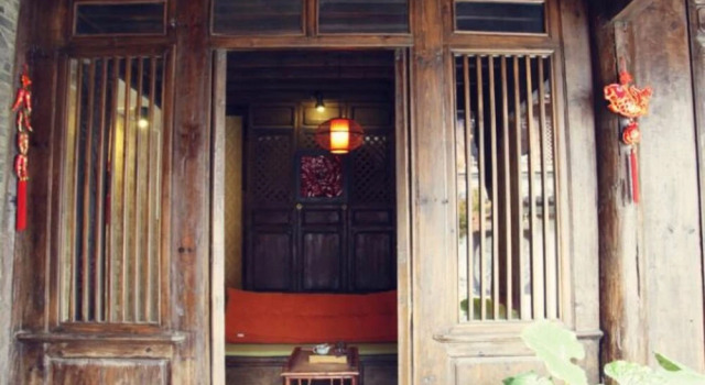 Lijiang Nalan Inn, Забронировать Отель Лицзян Юньнань, рядом с Улица Сквер-стрит Древнего города Даянь