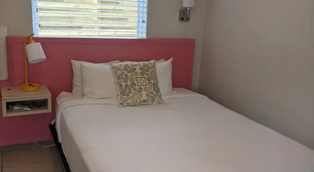 Номер Standard Queens Court Inn
