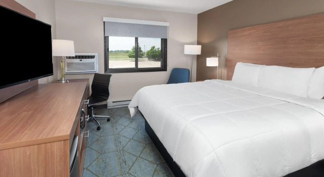 Baymont inn by Wyndham Oshkosh Airport