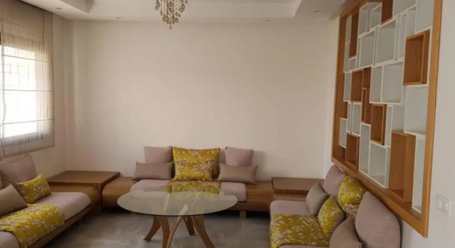 Joli Appartement meublé de 178 m2 à Agdal, Забронировать Апартаменты/квартира Отели Рабата с парковкой, рядом с Ministry of Energy, Mines, Water and Environment, Парковка