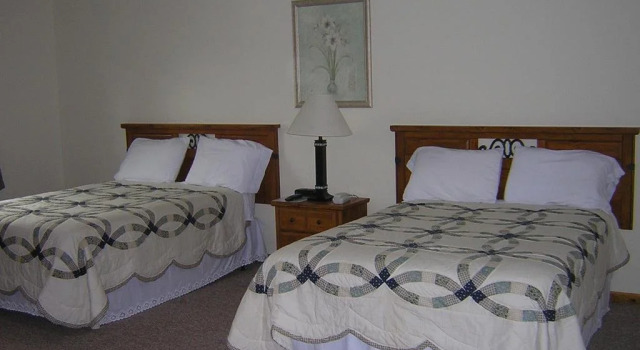 Oak Haven Lodge, Buchen Sie Hotel Floyd Virginia
