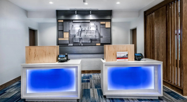Holiday Inn Express & Suites Austin - Round Rock Area by IHG, Забронировать Отель Раунд-Рок Greater Austin, рядом с Town and Country Mall Shopping Center