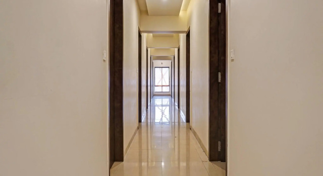 Collection O 84516 Hotel Royce Studios, Забронировать Отель Отели штата Махараштры 3 звезды, 3*