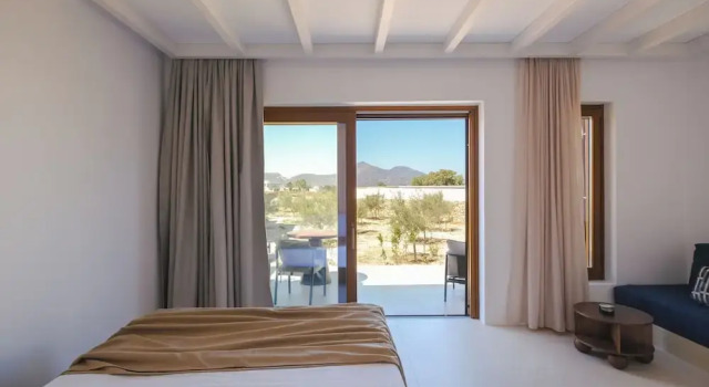 Люкс ROOTS Nature Living Milos