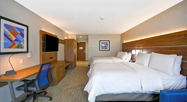 Четырёхместный люкс c 1 комнатой Holiday Inn Express & Suites - Houston NASA - Boardwalk Area by IHG