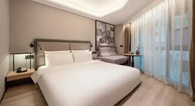 Двухместный номер Standard Atour S Hotel Chongqing Jiefangbei Hongyadong Riverview
