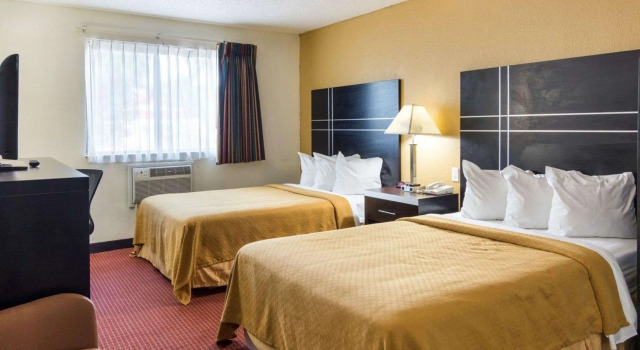 Четырёхместный номер Standard Quality Inn Chesapeake - Greenbrier