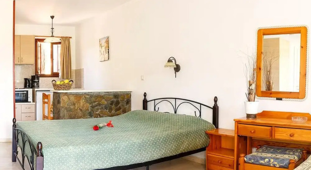 Relaxing Studio With Veranda 'n Garden, Забронировать Отель Отели East Crete с парковкой, Парковка