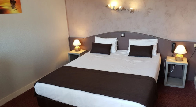 Трёхместный номер Standard с видом на гавань Hôtel Port Beach