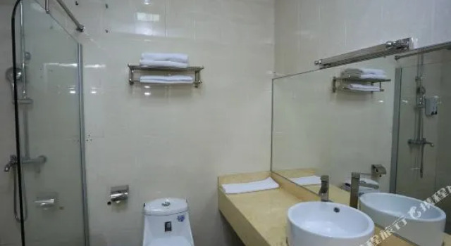 Zhongtaisheng Business Hotel, Rezerwuj Hotel Hotele w Shenzhen z parkingiem, Parking