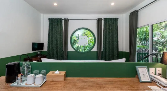 Двухместный номер Standard с балконом и с видом на сад Blu Monkey Pooltara Krabi Hotel & Villas Pet Friendly