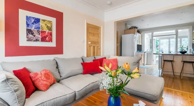 Large Beautiful 3 Bedroom House, Забронировать Отель Отели Англии 3 звезды, 3*
