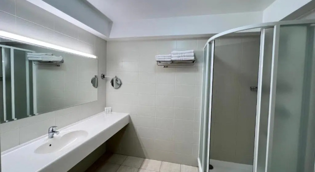Трёхместный номер Standard Park Villa Hotel