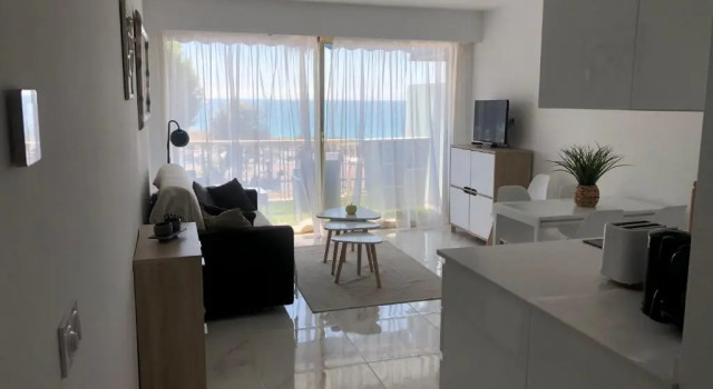 Appartement Au bord de la mer, vue plage , piscine, parking, Prenota Appartamento Cagnes-sur-Mer Alpi Marittime