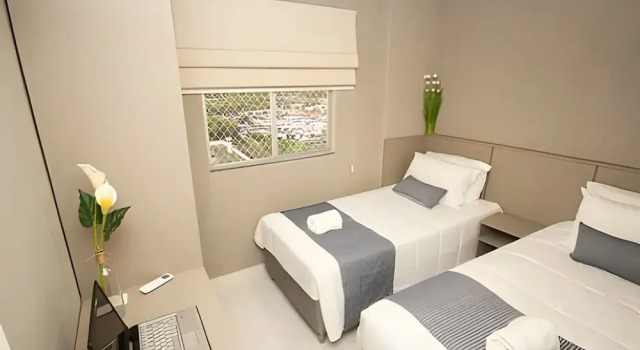 APTO decorado 5 hospedes AC e piscina, Забронировать Апартаменты/квартира Отели Фос-ду-Игуасу с парковкой, рядом с Brazilian Customs Office, Парковка