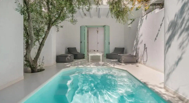 Полулюкс Thalassitra Private Pool Suites & Spa
