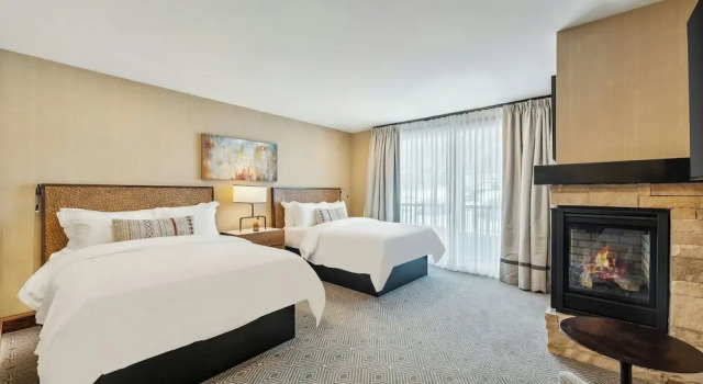 Четырёхместный номер Standard с балконом St. Regis Deer Valley