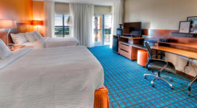 Четырёхместный номер Standard с балконом Fairfield Inn & Suites by Marriott Destin