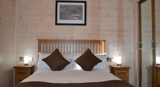 Апартаменты Premium The Chiltern Lodges at Upper Farm Henton