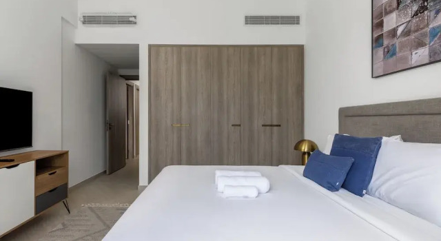 Waves - Luxurious Comfort with City Views in Oxford 212