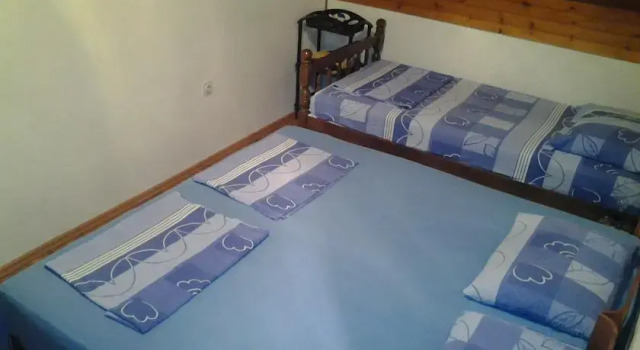 Apartments Mihović