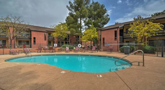 Апартаменты South Sedona Condo w/ Pool Access - Walk to Shops!