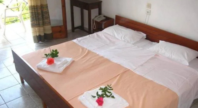 Hotel Marina, Book Hotel Mouresi 