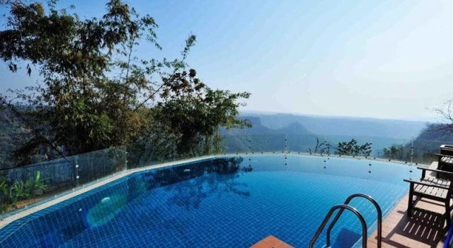 The View Resort & Restaurant, Reservar Resort Hotéis em Mandalay com estacionamento, Estacionamento