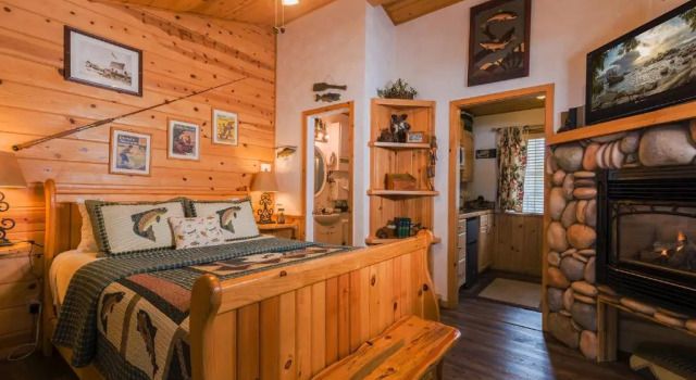 Четырёхместный номер Standard Fireside Lodge