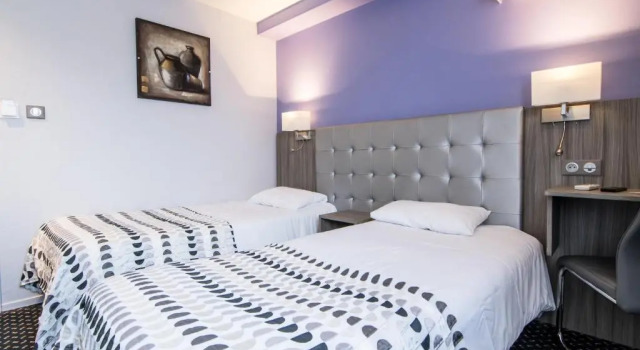 Двухместный номер Standard Brit Hotel Confort Foix