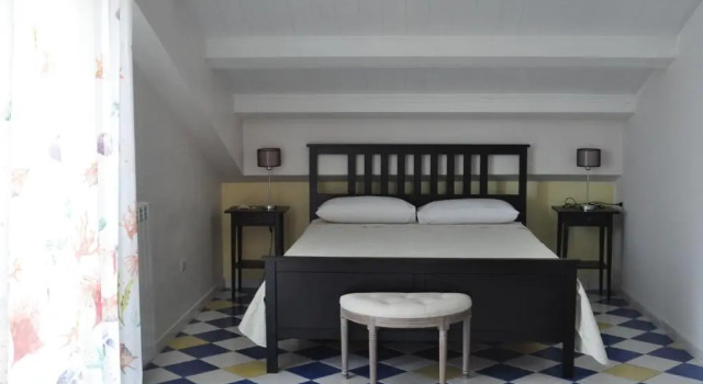 Cassiodoro Suite B&B, Varaa Bed and Breakfast Davoli Calabria