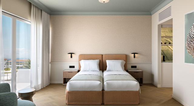 Люкс с 2 комнатами Louis Imperial Beach