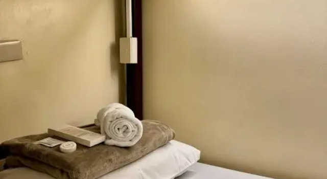 Кровать в общем номере (мужской номер) Park Avenue Guesthouse 2443