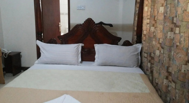 Standard Doppel Zimmer Slumberland Hotel