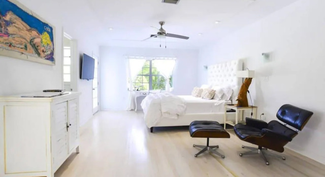 Villa Kimberly, Забронировать Вилла Коттеджи Майами-Бич, рядом с Miami Beach Latin Chamber of Commerce, Коттедж