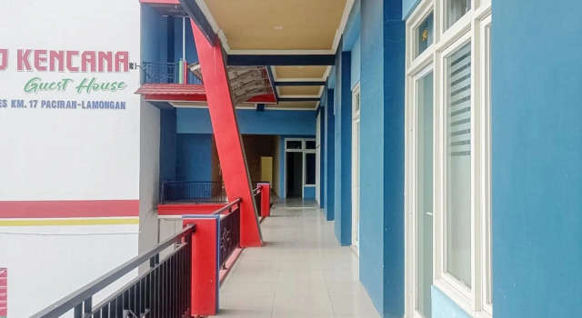 Grand Kencana Guesthouse Syariah near Wisata Bahari Lamongan, Buchen Sie Hotel Paciran Jawa Timur, in der Nähe von Lamongan Marine Tourism