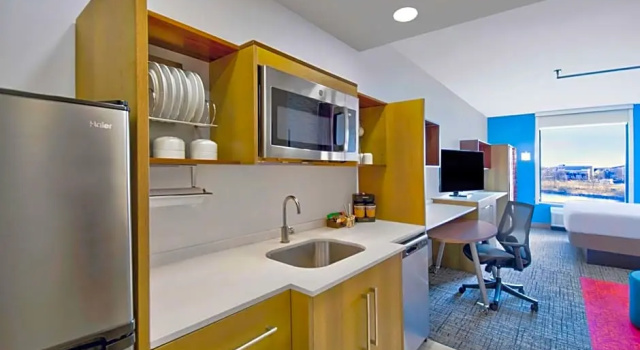 Люкс с видом на воду Home2 Suites By Hilton Whitestown - Indianapolis Northwest