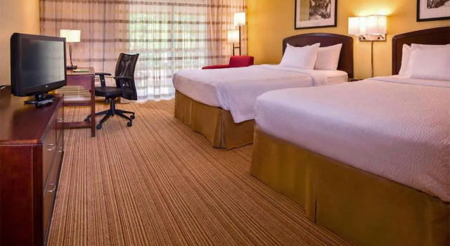 Courtyard Durham Research Triangle Park, Rezervasyon Otel Durham Raleigh-Durham Metropolitan Area
